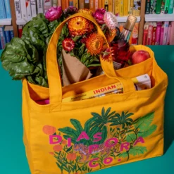 The Diaspora Tote -Uniq Shop ToteBag EditorialPhoto MelatiCitrawireja a1b8de18 53cf 402d bd4f 86ab845558dc