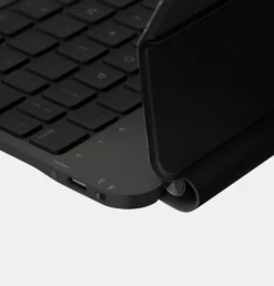 Uniq Venno Pro 5 Uniq Venno Pro -Uniq Shop VennoPro Black 03 LowRes